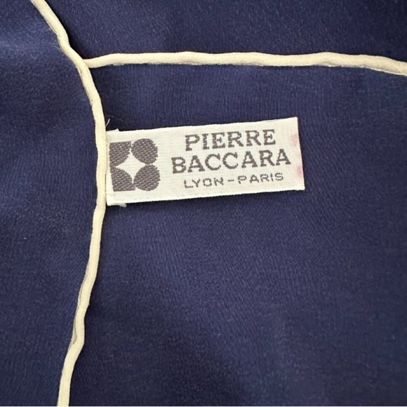 Pierre Baccara Paris Hand Rolled White Persian White Cat Silk Scarf - Picture 6 of 7